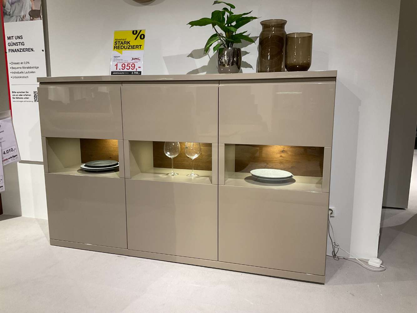 INVIVUS Highboard „INFINITY“ Lack cashmere