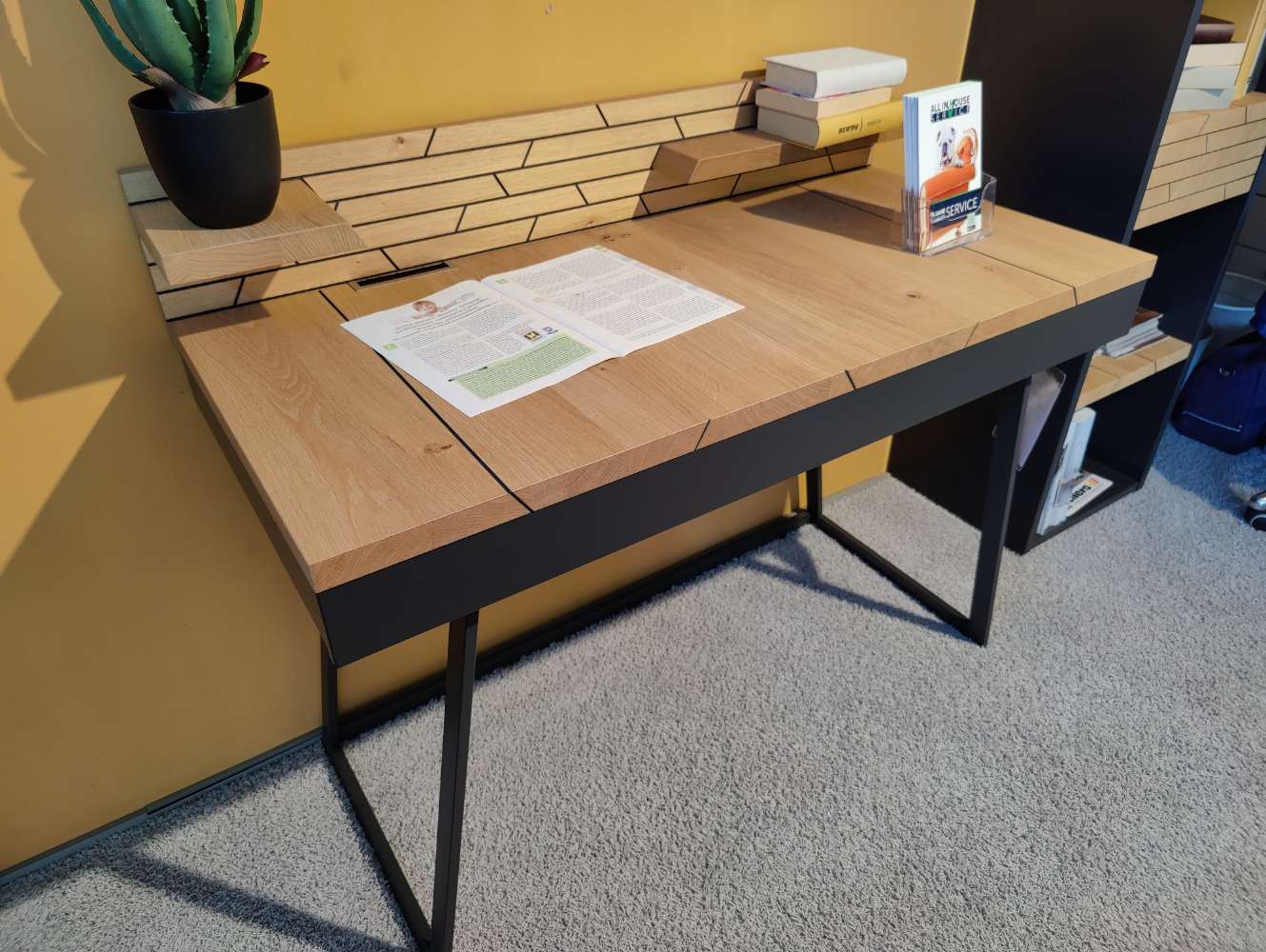 Schreibtisch – INTERLIVING 2108 – inkl. Stauraumschublade