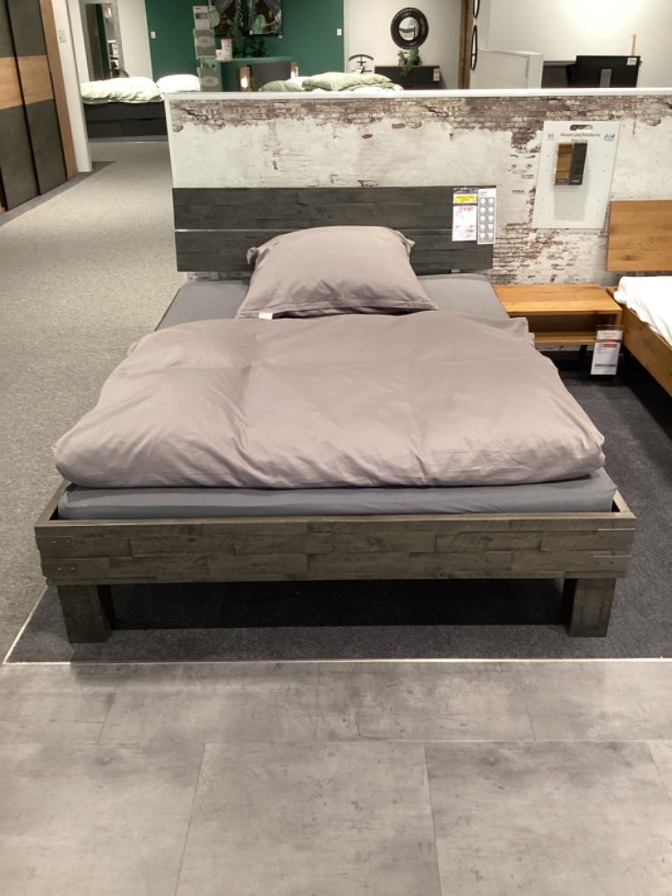 Holzbettgestell Factory-Line