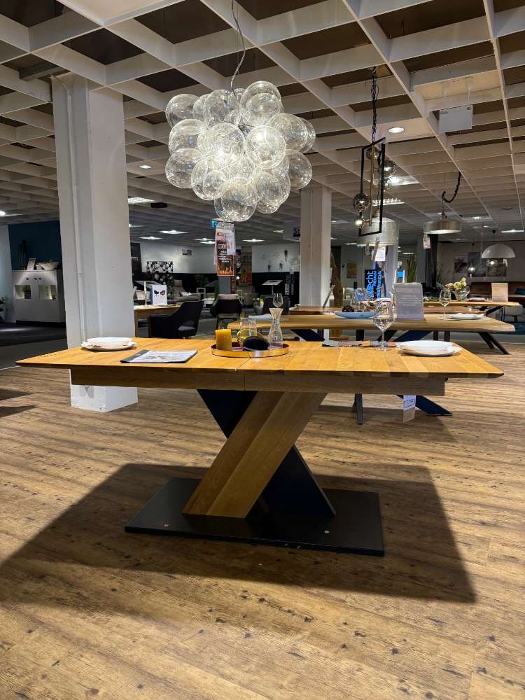 Esstisch in Wildeiche mit Auszug