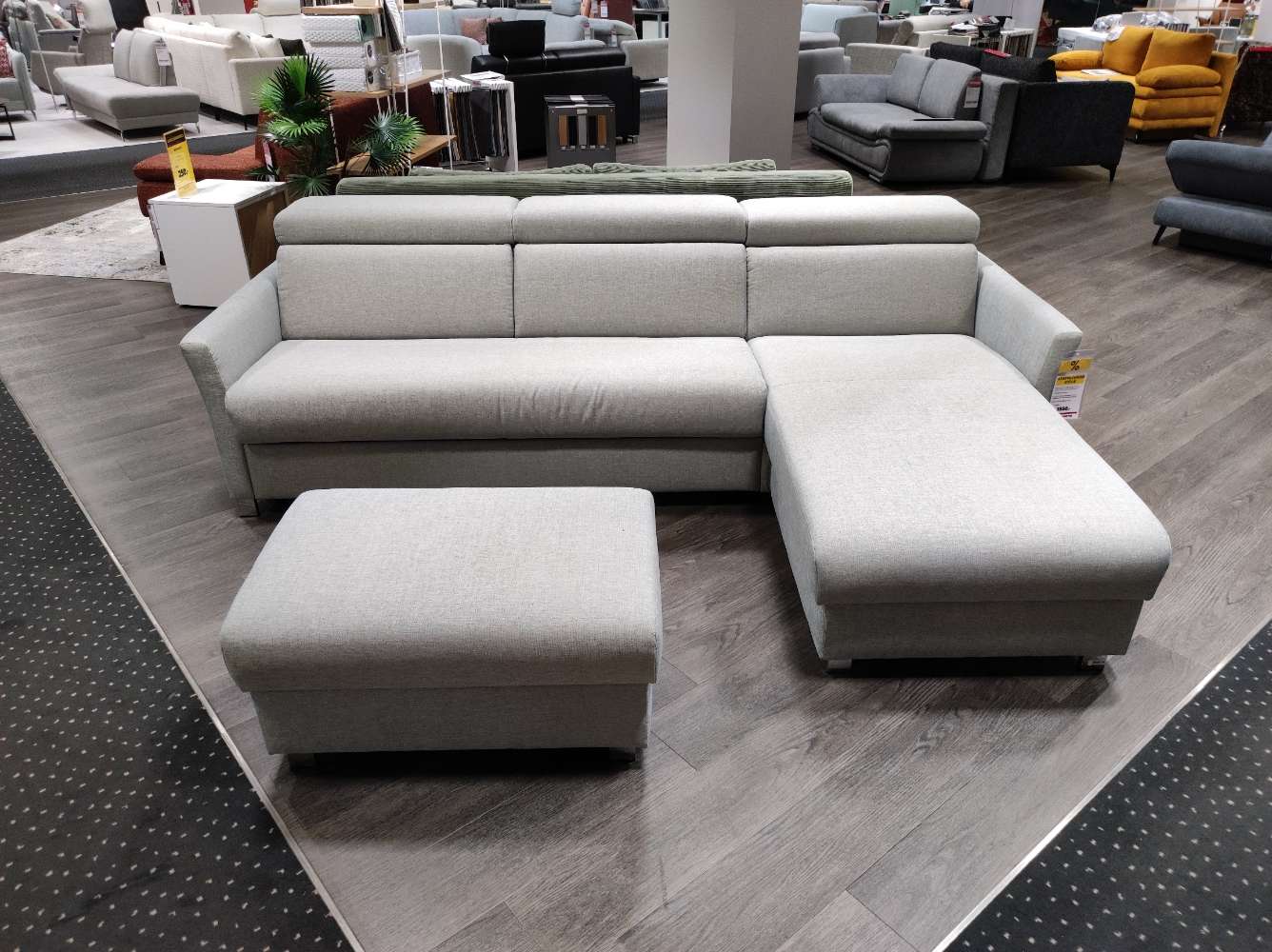 Schlafsofa mit Hocker