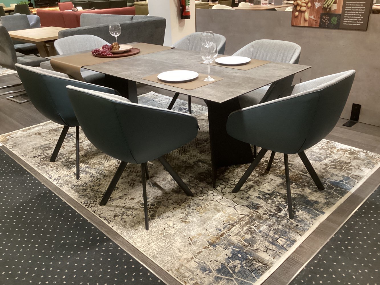 Essgruppe Cube und 18Hundert