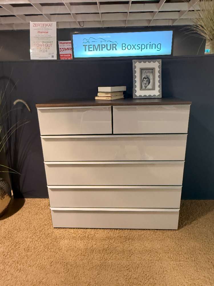 Nolte Kommode Macadamia Nussbaum Nachbildung / Grau