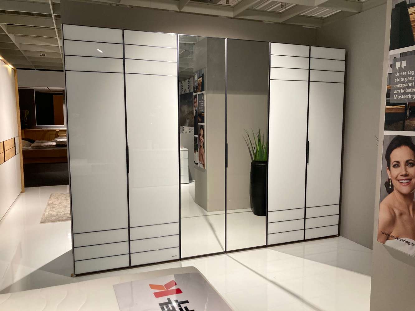 Drehtürenschrank 6 trg.