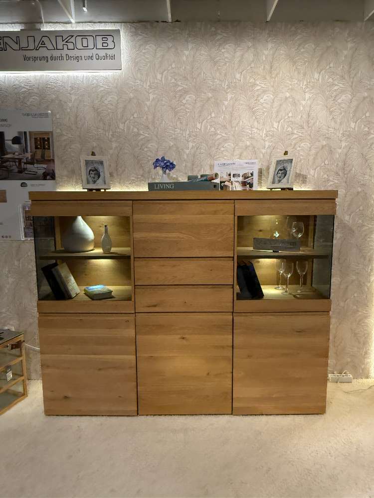 Highboard in Wildeiche hell soft gebürstet, geölt (teilmassiv)