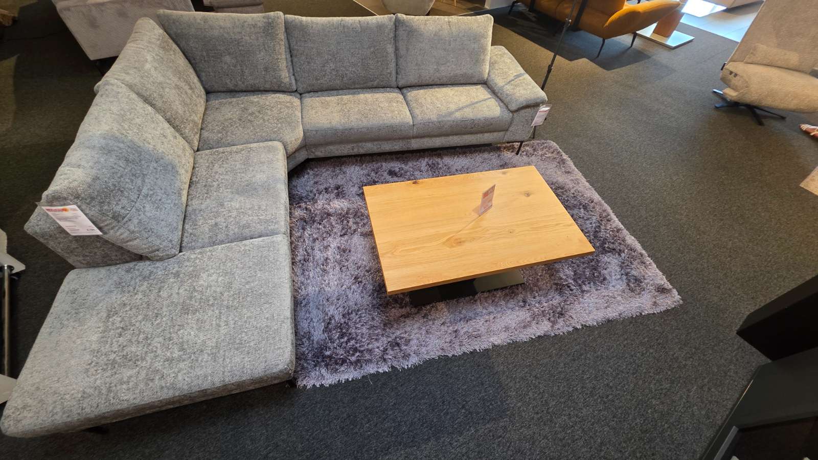 Ecksofa / Eckcouch / Polstergarnitur mit hochwertiger Polsterung