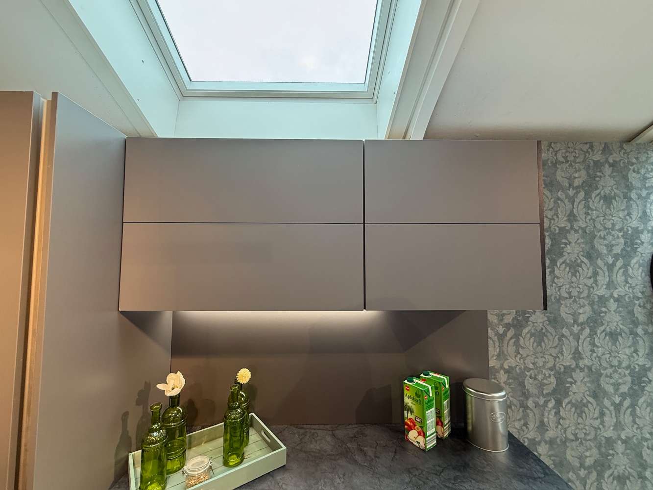 Prisma Multi Einbauküche in seidenmatt inkl. E-Geräte