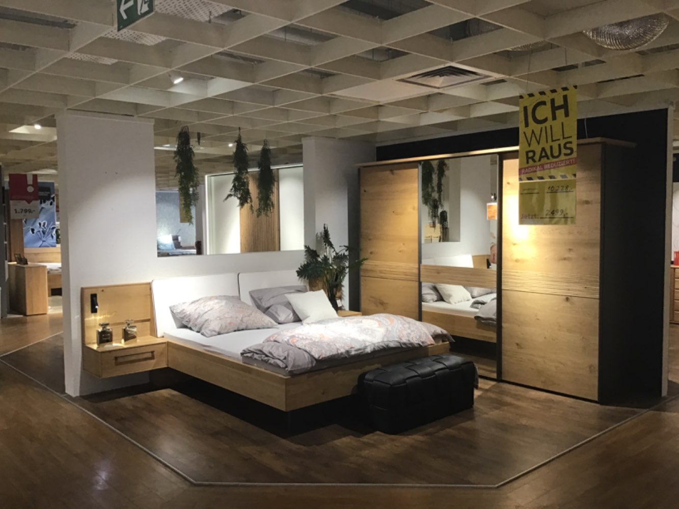 Schlafzimmer XXXLUTZ Wassertrüdingen