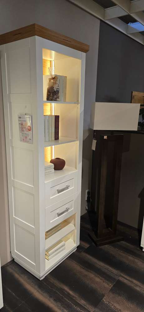 Bücherregal