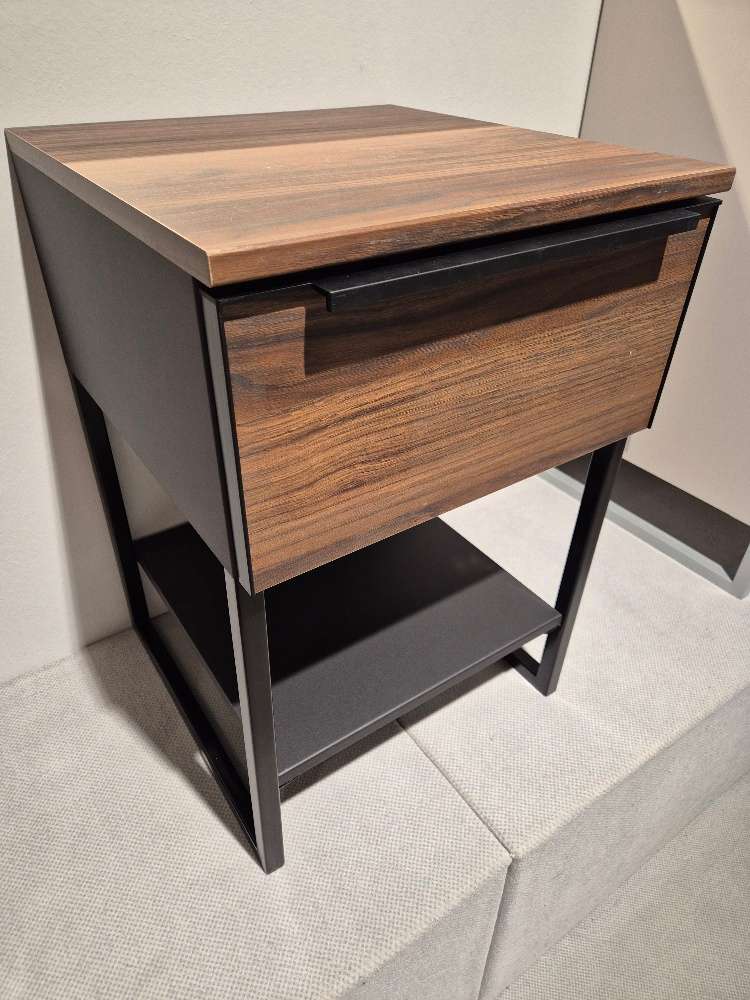 Nachtschrank