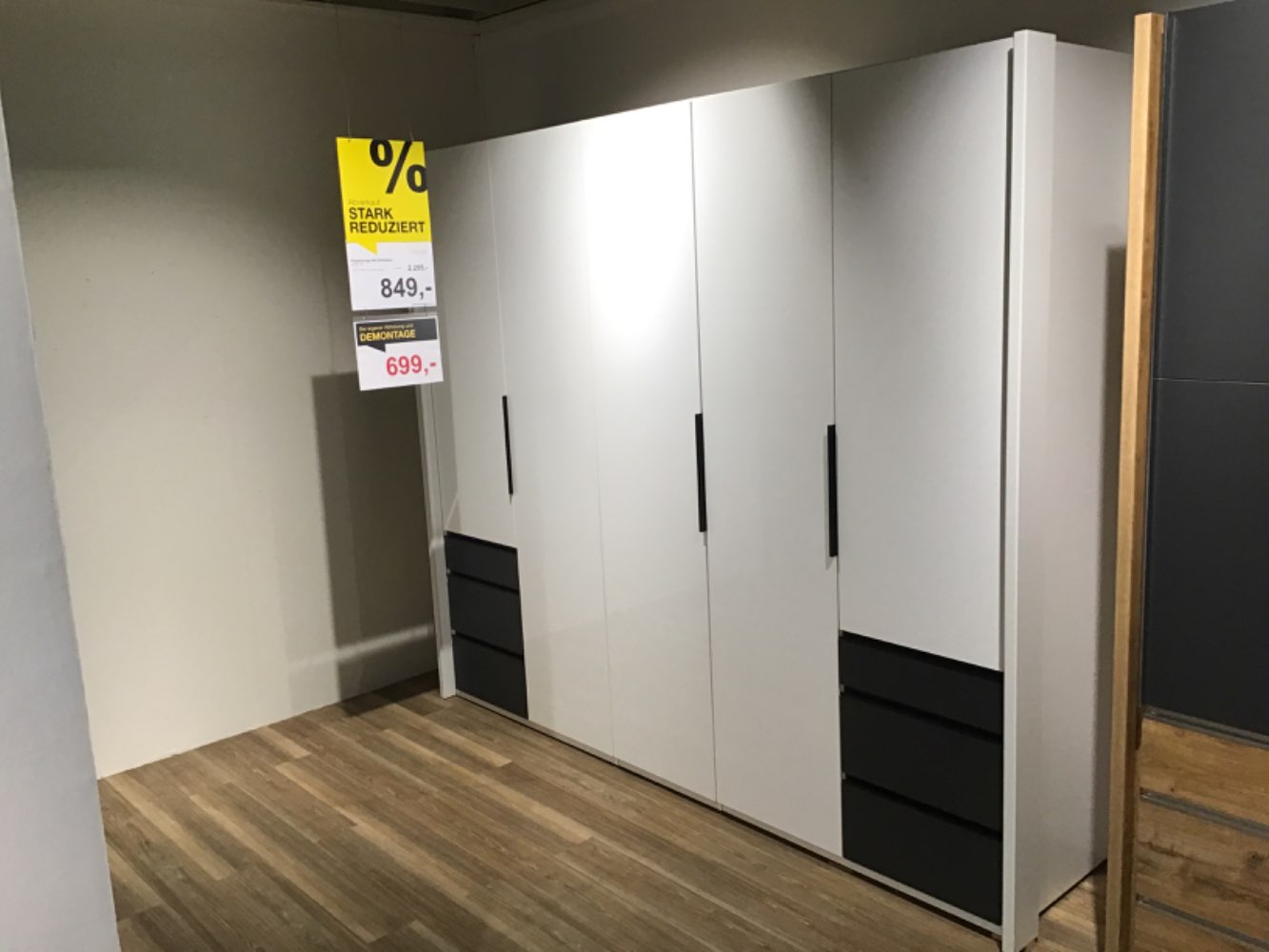 Schwebetürenschrank Level 36