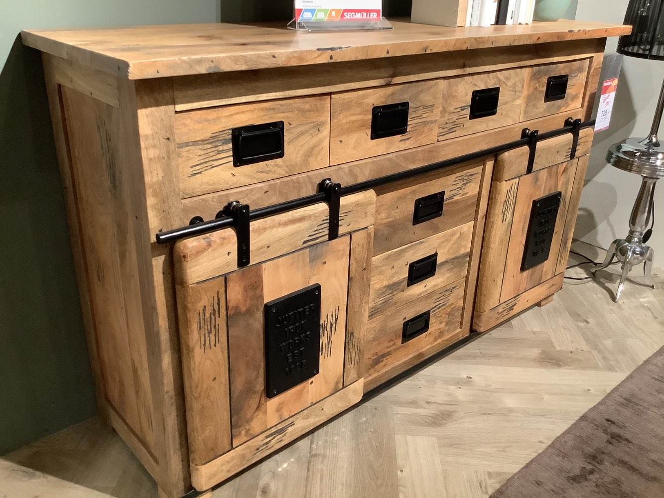 Sideboard