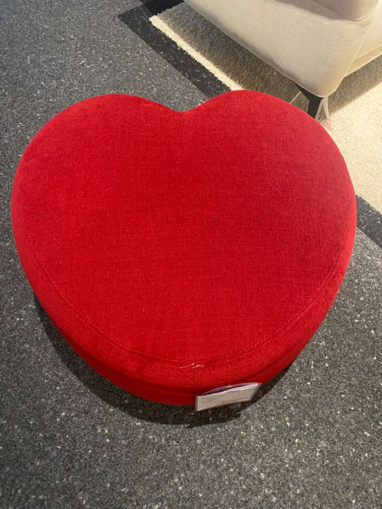 Hocker in Herzform klein