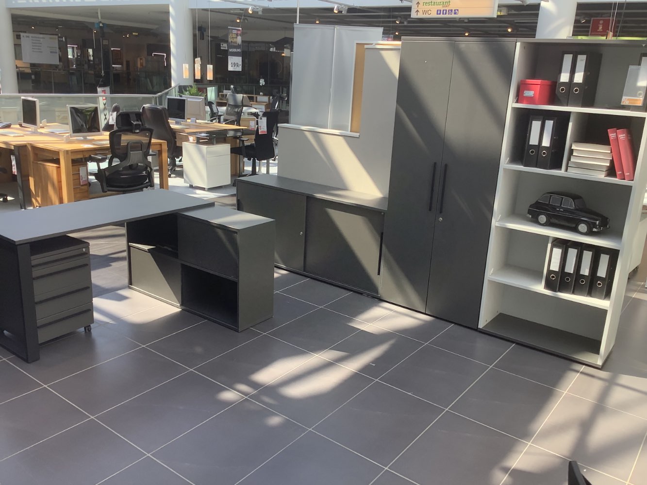 Ausst. Büro