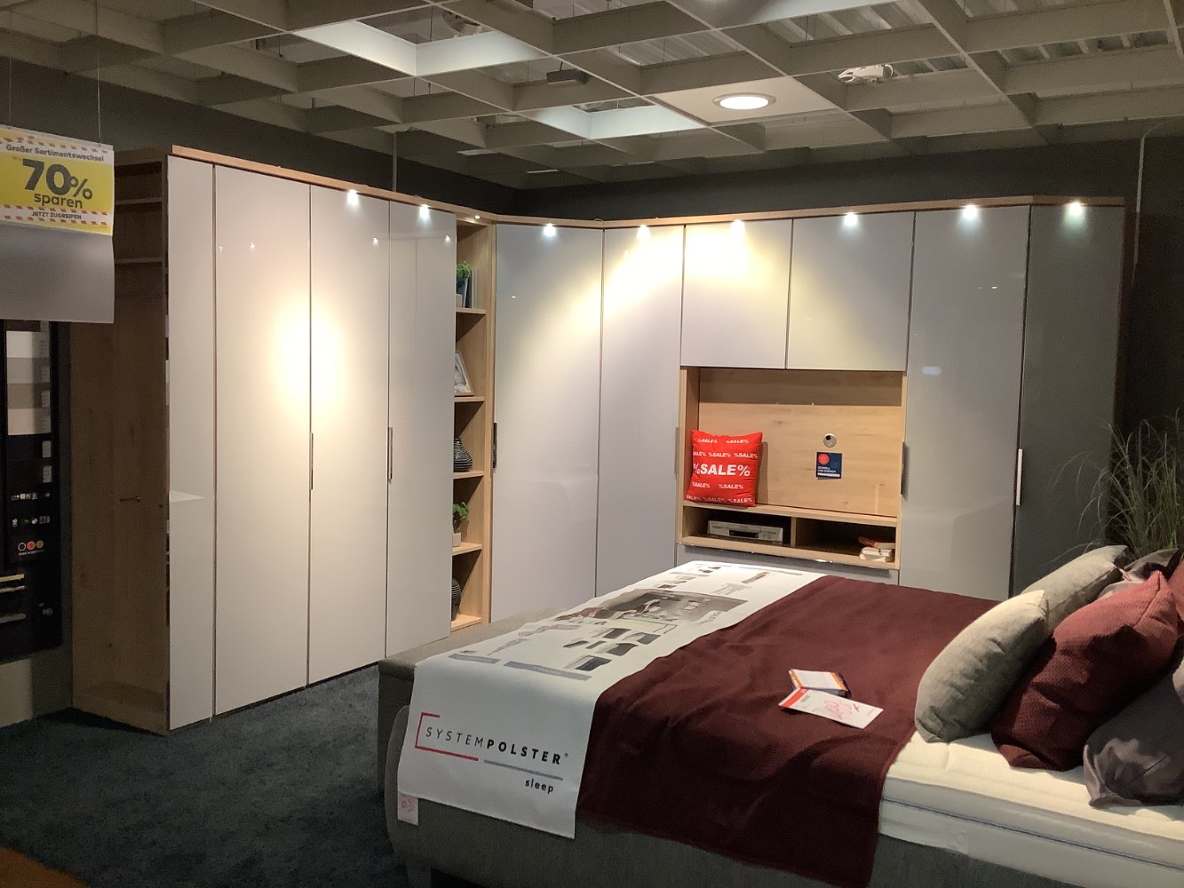 Eck- Schrank
