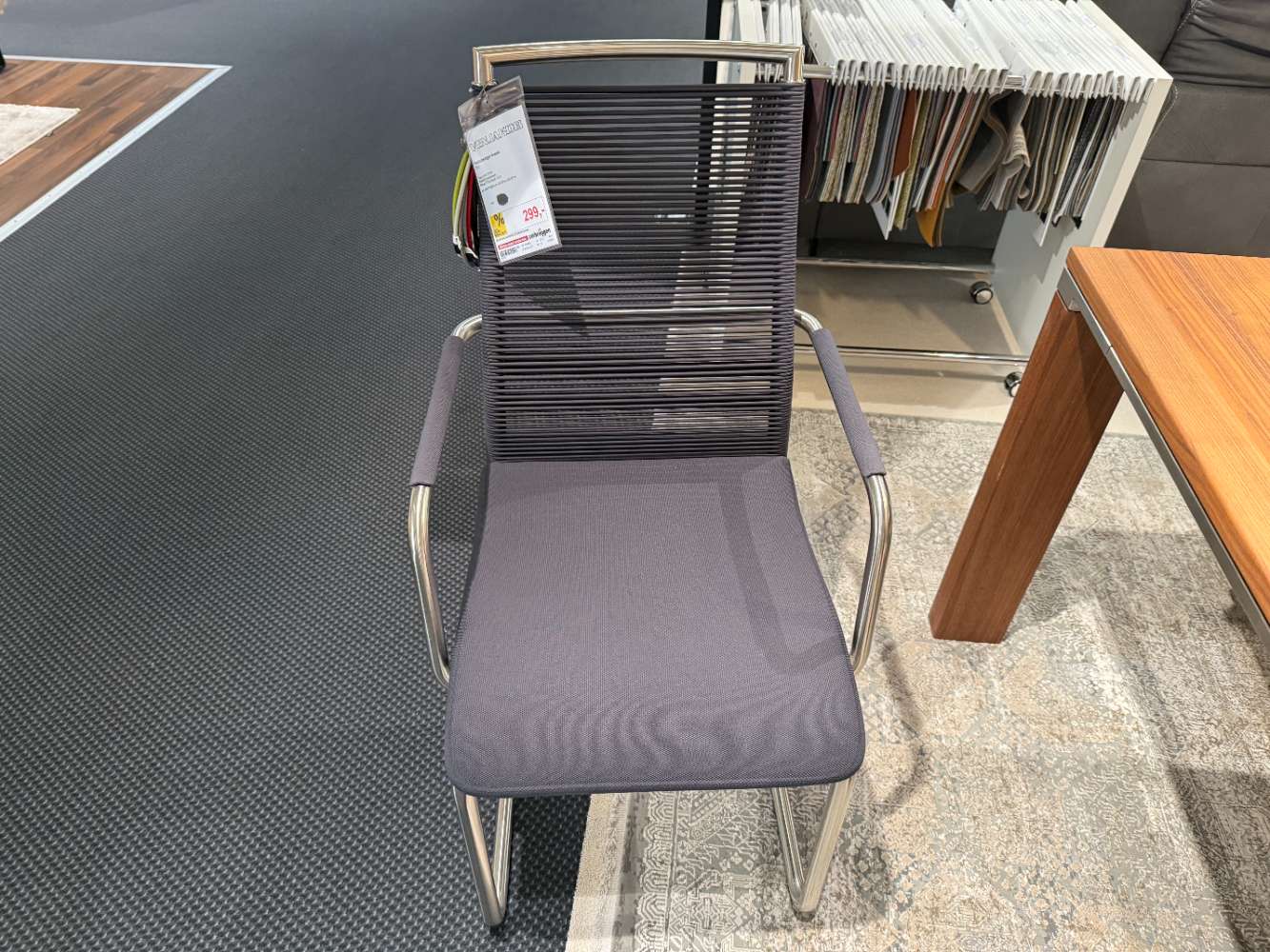 Freischwinger-Sessel