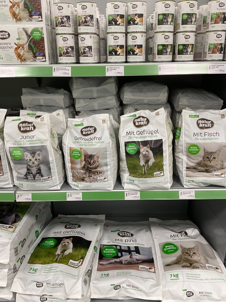 Hundefutter / Katzenfutter / Pferdefutter