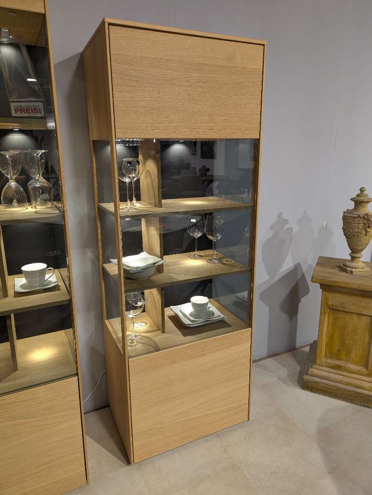 Solitär Vitrine von Venjakob Eiche hell geölt