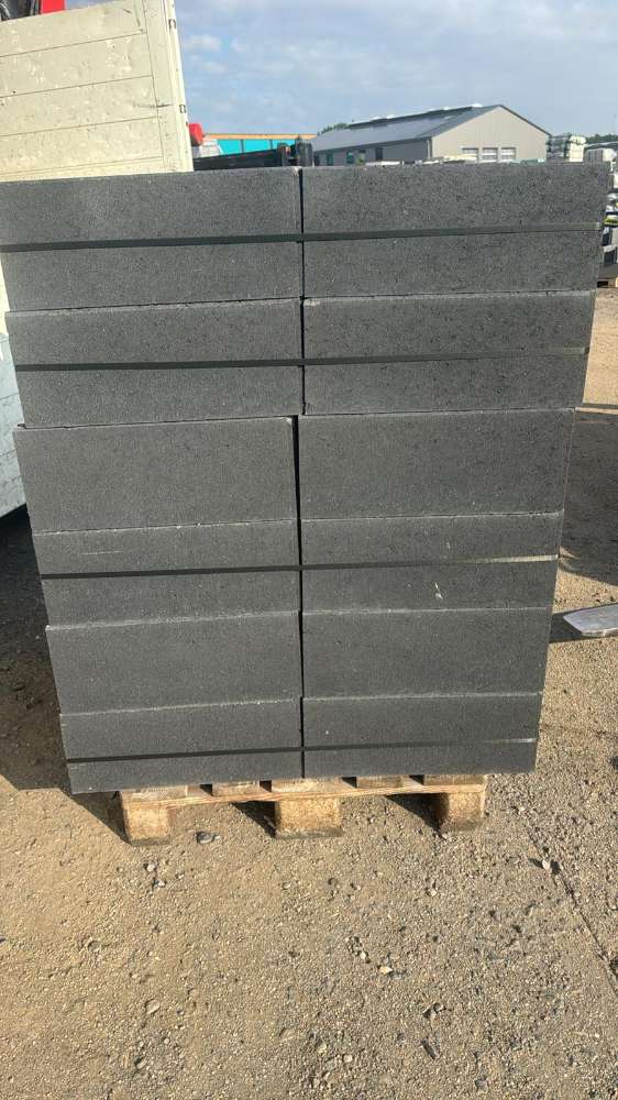 Schalungssteine 50x24x20 anthrazit  (2.Wahl)