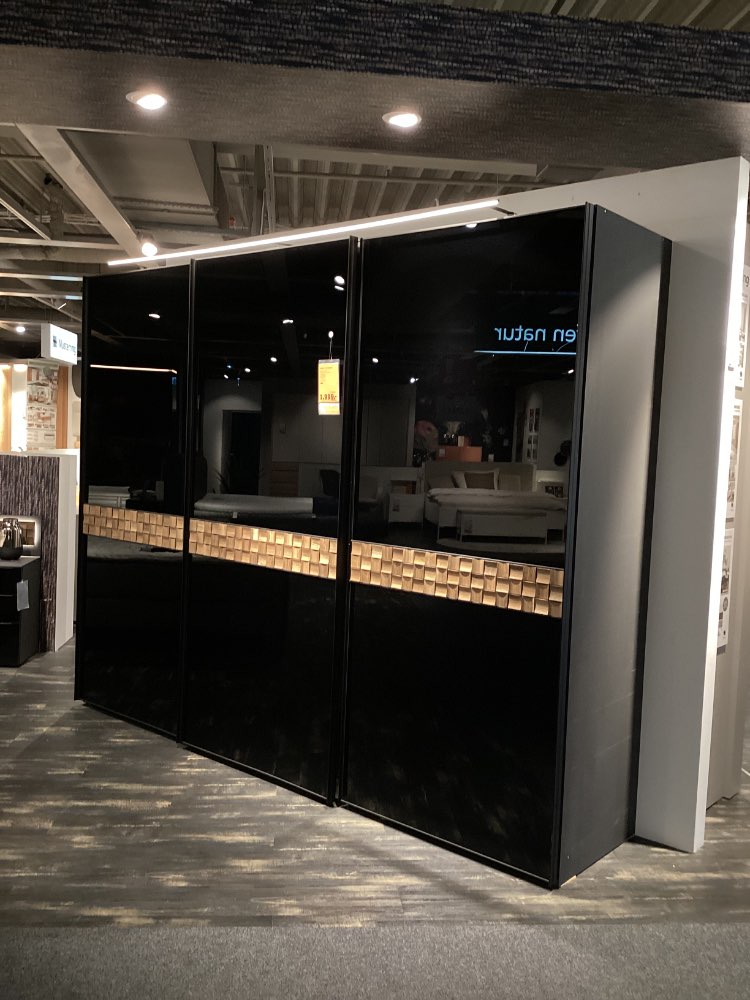 Schwebetürenschrank+Nachtschränke