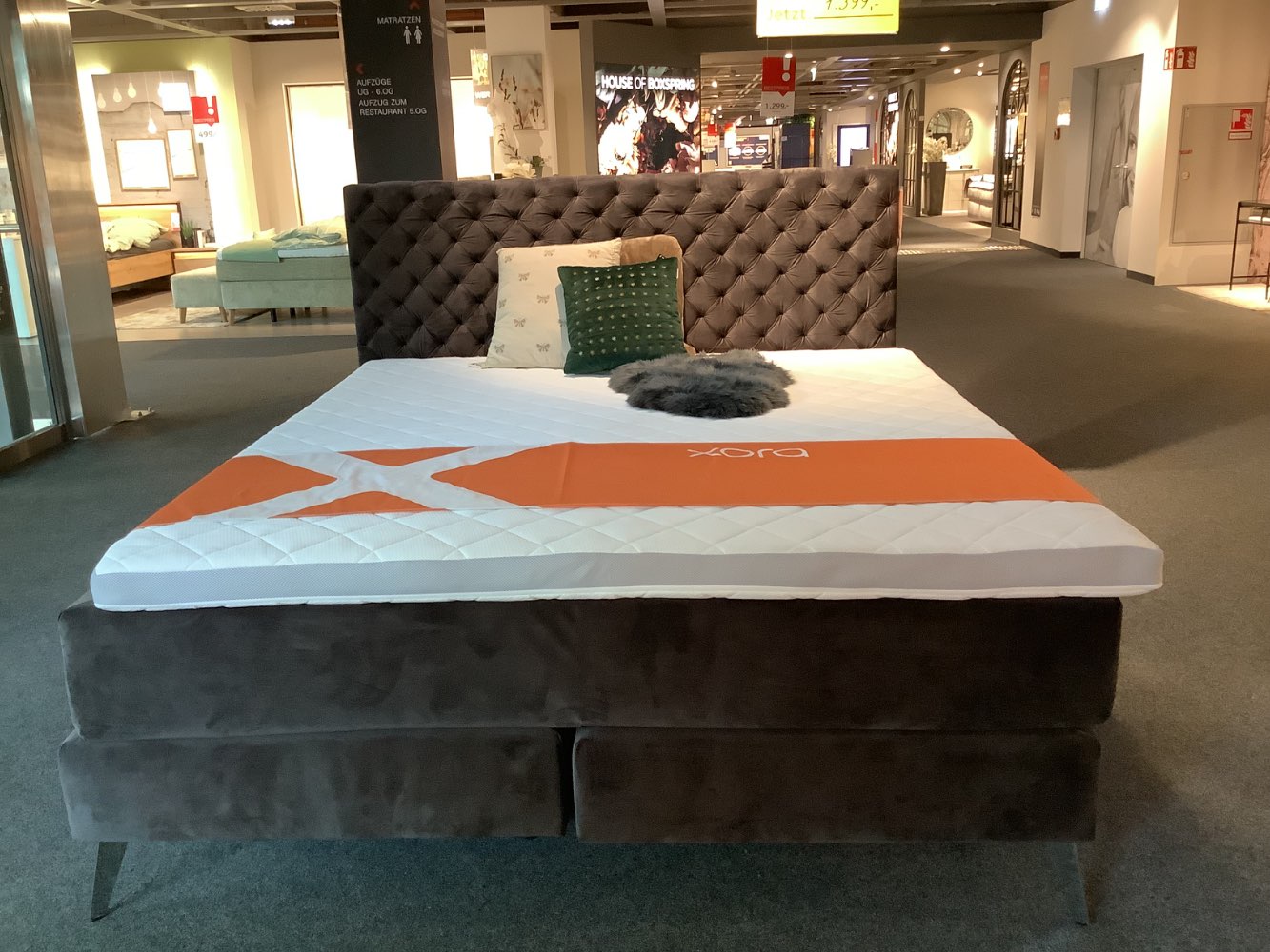 Boxspringbett La Maison XXXLutz Heilbronn Schlafzimmerabteilung
