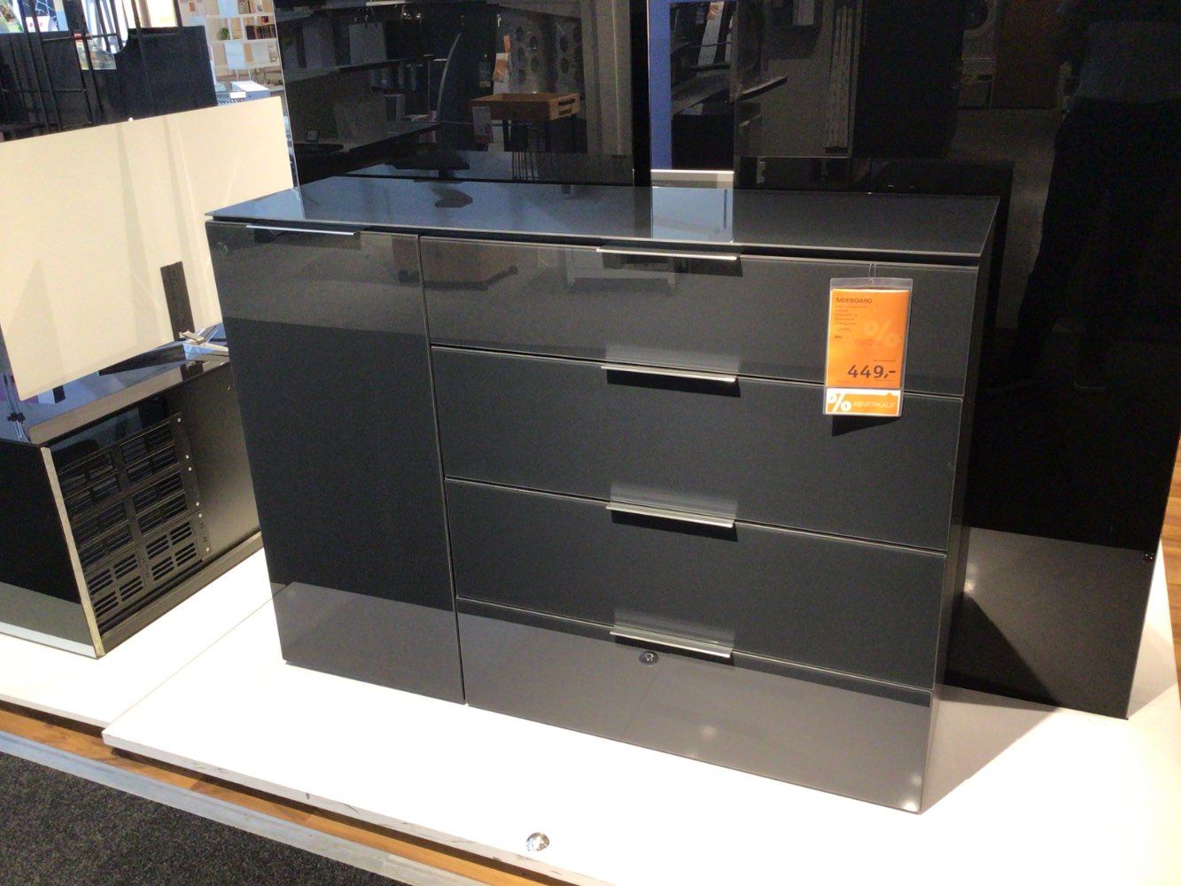 Möbel Sideboard Malin Glas anthrazit Marke VOLEO XXXLutz