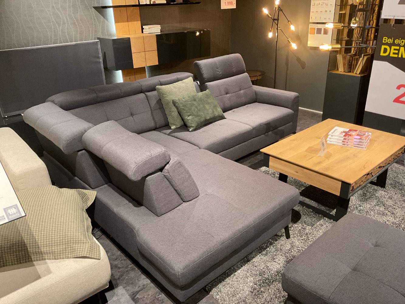 Eckgarnitur + Hocker MR 4615