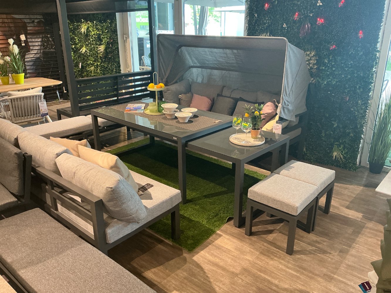Dinining Lounge Set