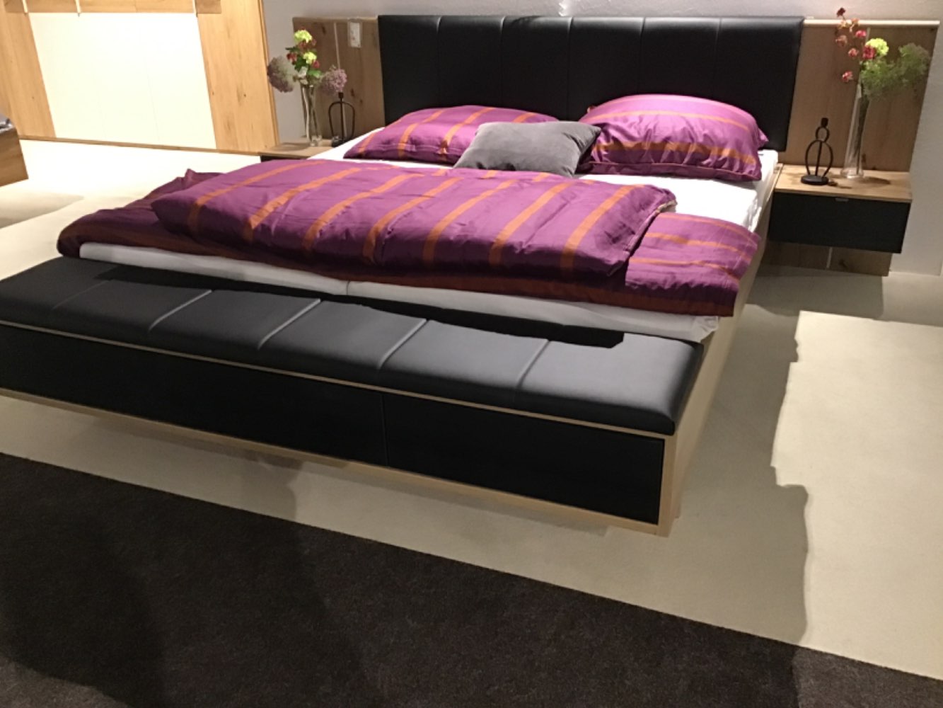 Schlafzimmer mit Kommode,Schrank B/H/T 226/210/62cm
