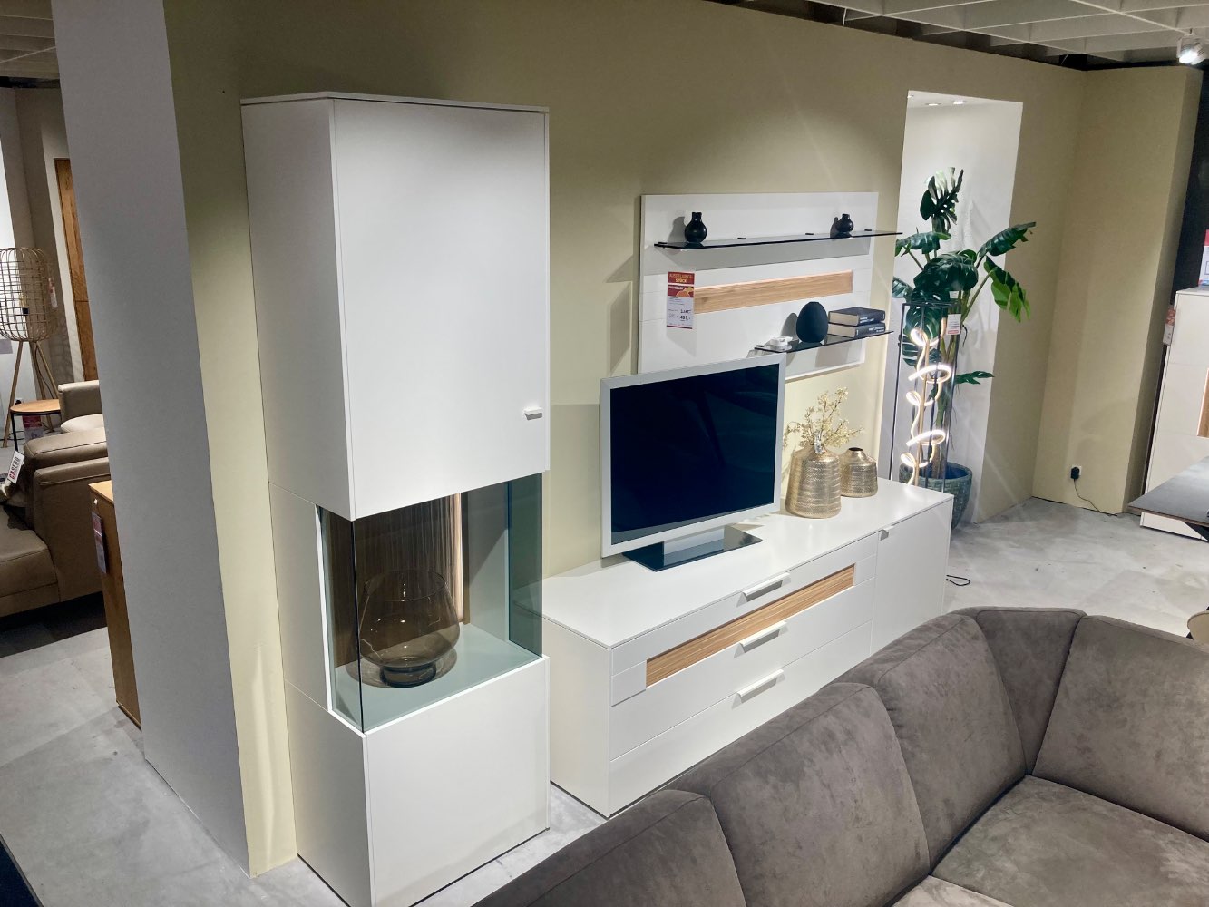 Wohnwand Linee Living von Loddenkemper | Abverkauf | Segmüller