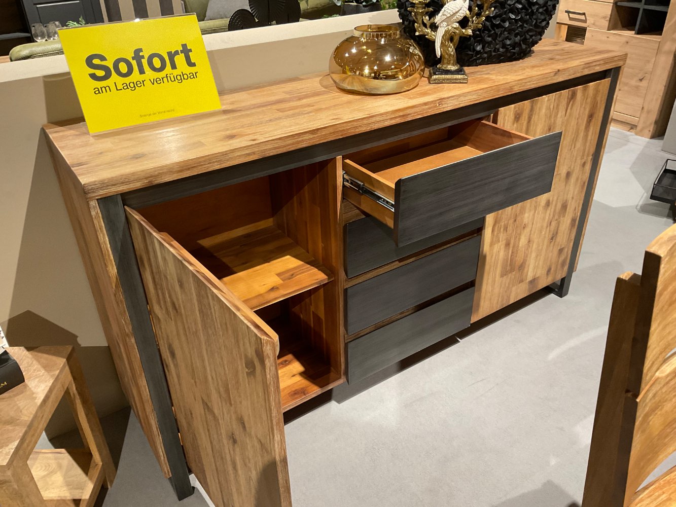 Sideboard