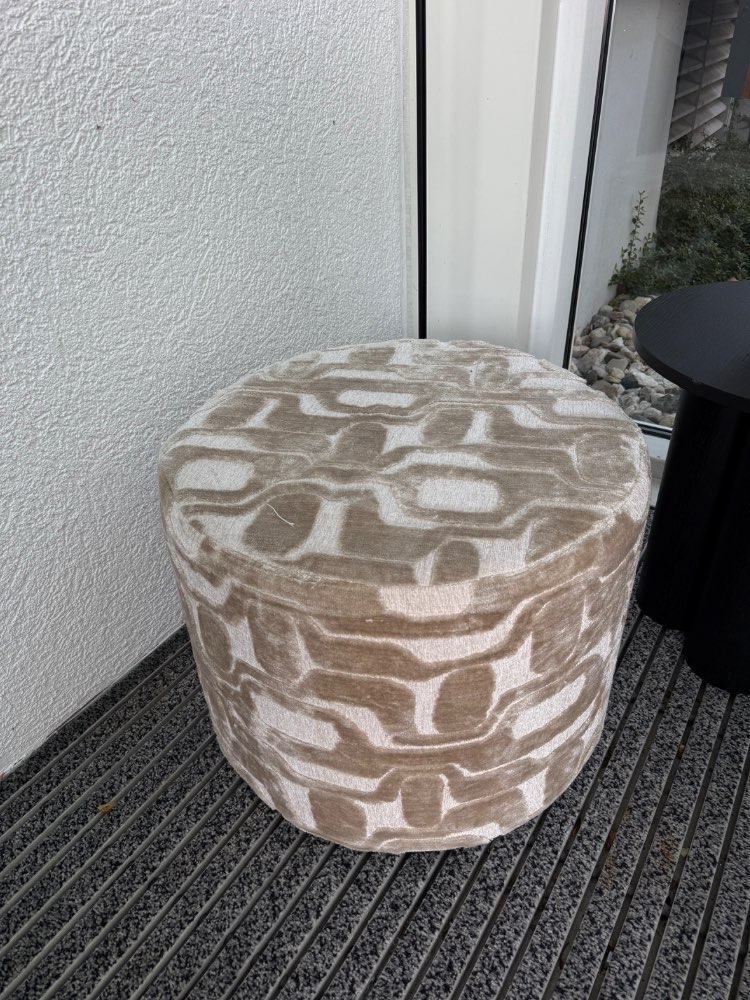 Hocker „Yago“ von De Eekhoorn Dutch Furniture