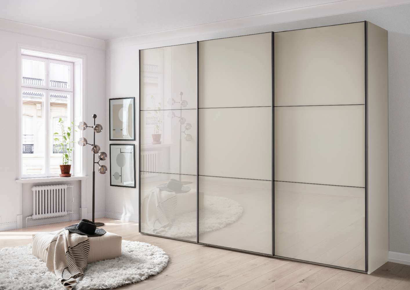 Schwebetürenschrank