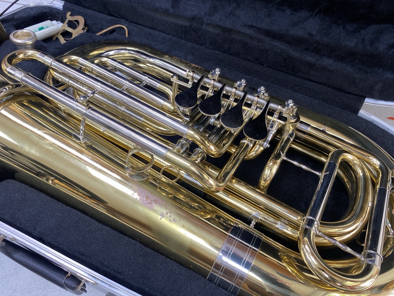 Tuba Besson