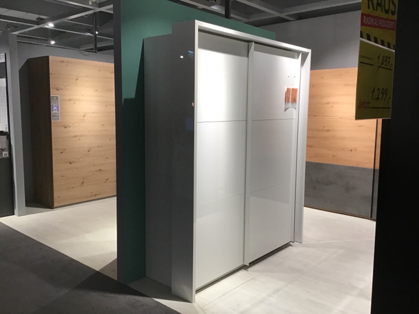 XXXLutz Ausstellungsstück Möbel Schwebetürenschrank Leader weiß