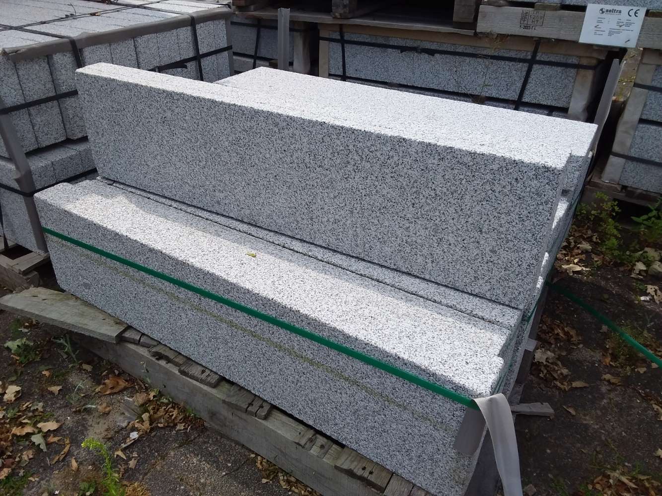 Randstein Granit 8x25x100 Naturstein Bordstein Rasenbord