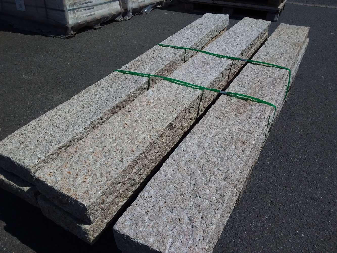 Granit Palisaden 8x20x200 gelb-grau Naturstein Randstein G682