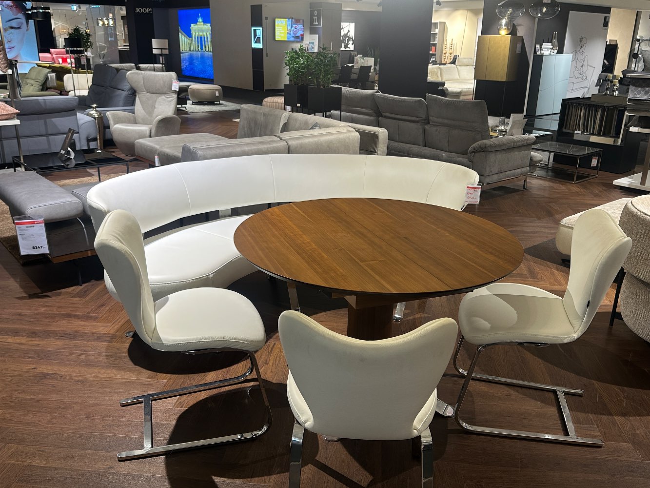 Esstische + Eckbank + Stuhl