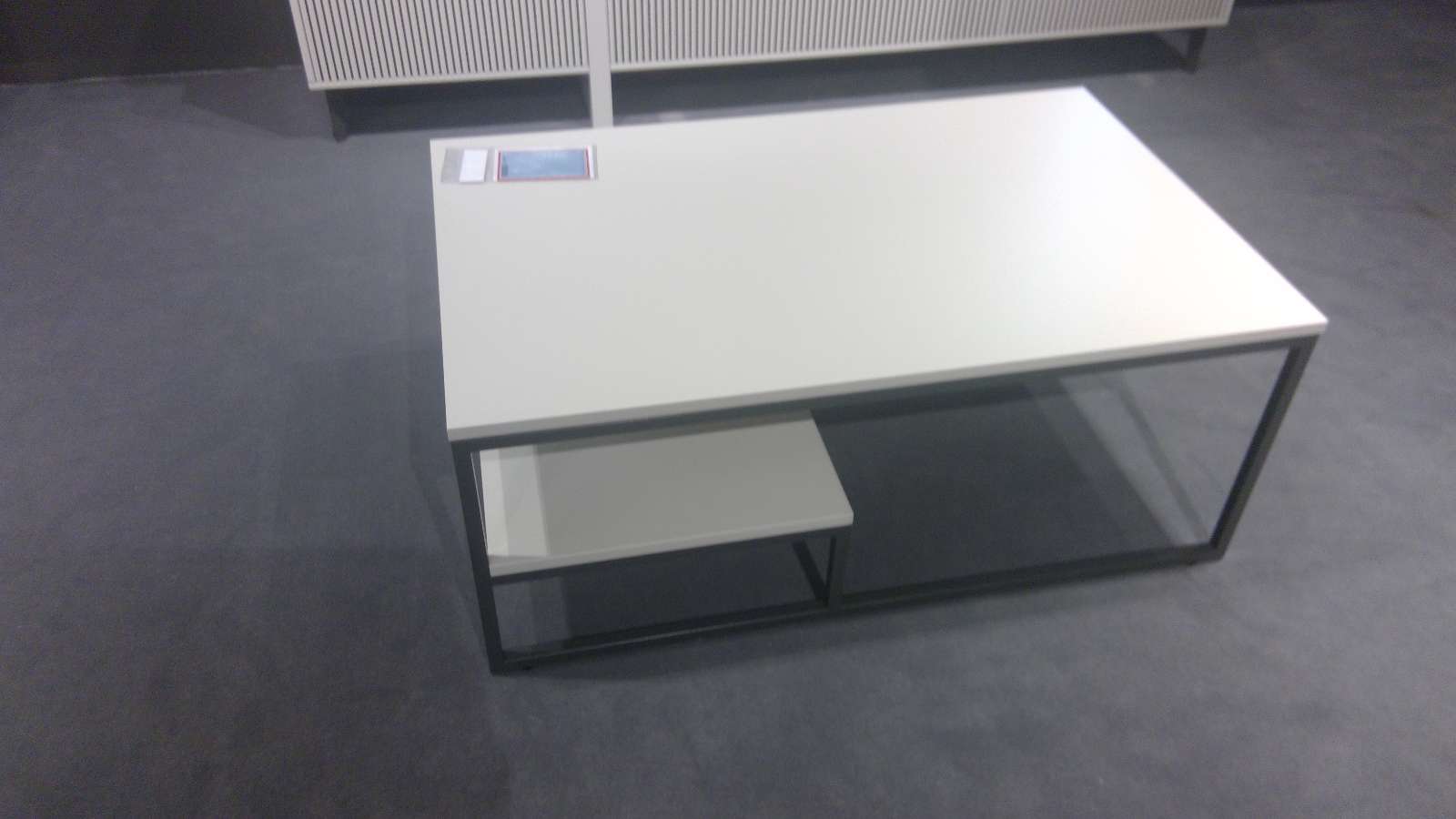 JW Couchtisch
