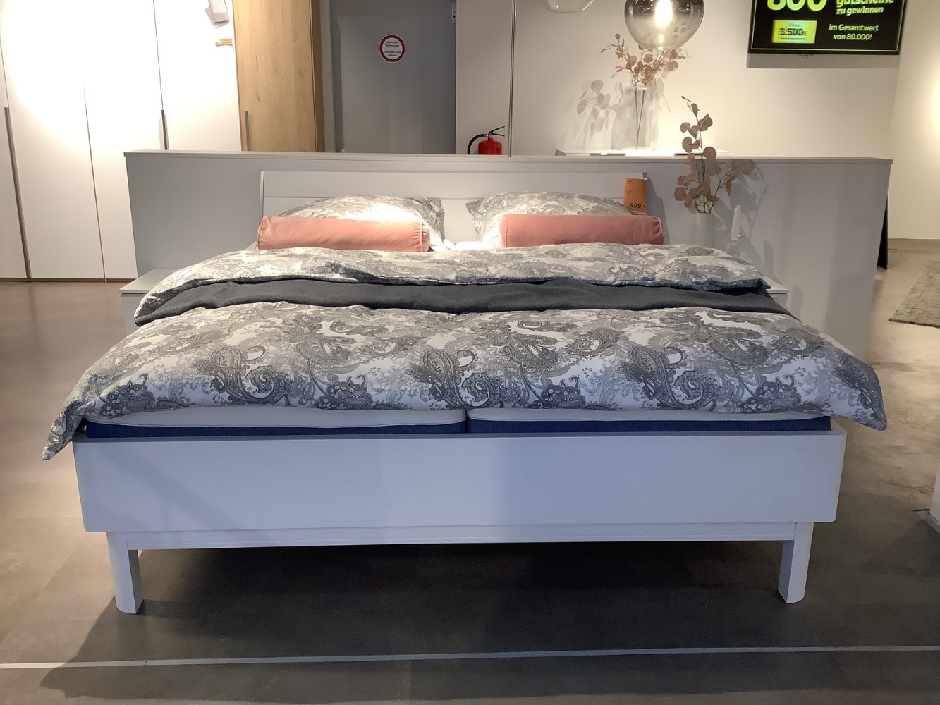 Bett 1441002551