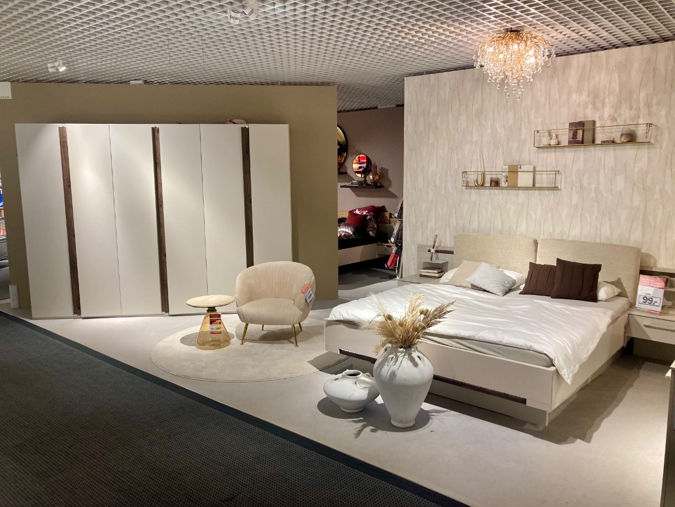 Schlafzimmer „Luana“, Bett 180 x 200 cm, Schrank 300 cm