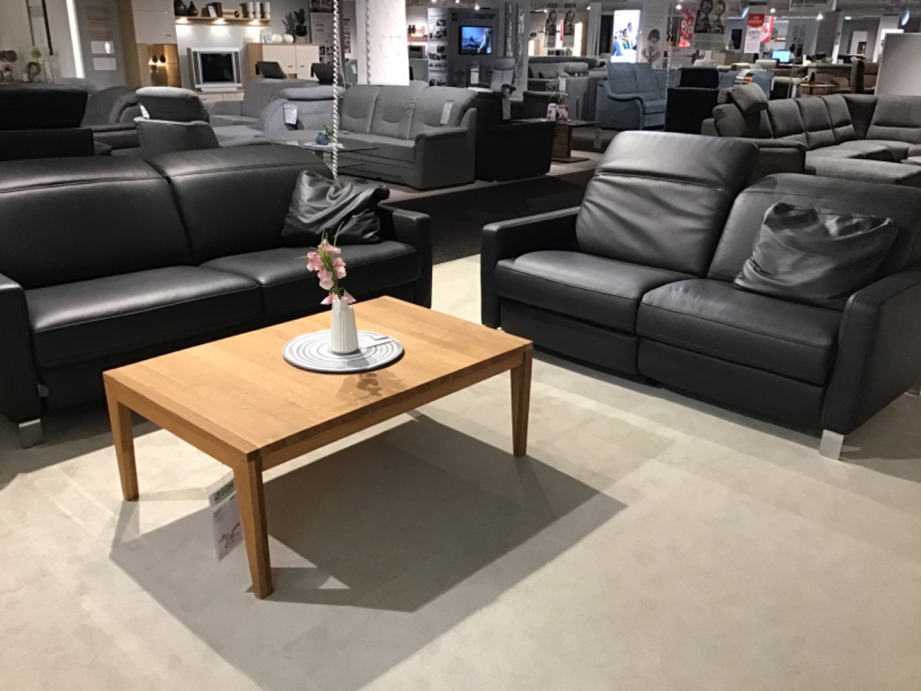 IL 4054 Echte Ledergarnitur mit motorischer Verstellung