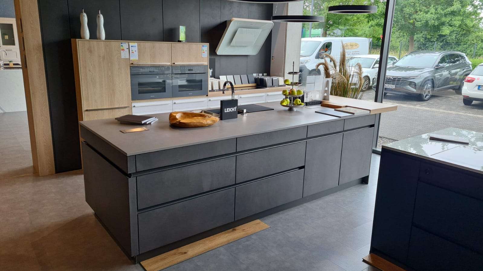 Musterküche Leicht mit Miele/Bosch Geräten