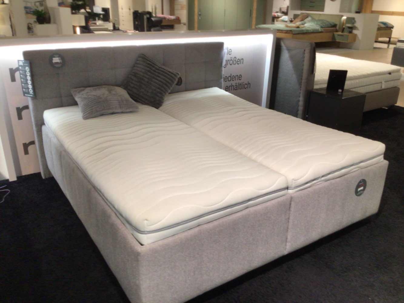 Bett Vito Pallas