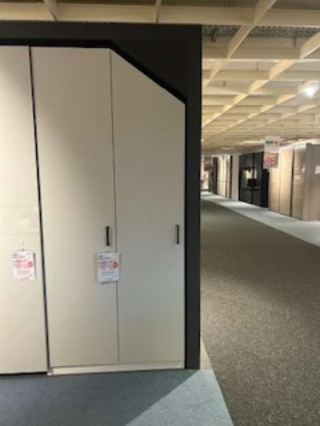 Schrank mit Dachschräge rechts