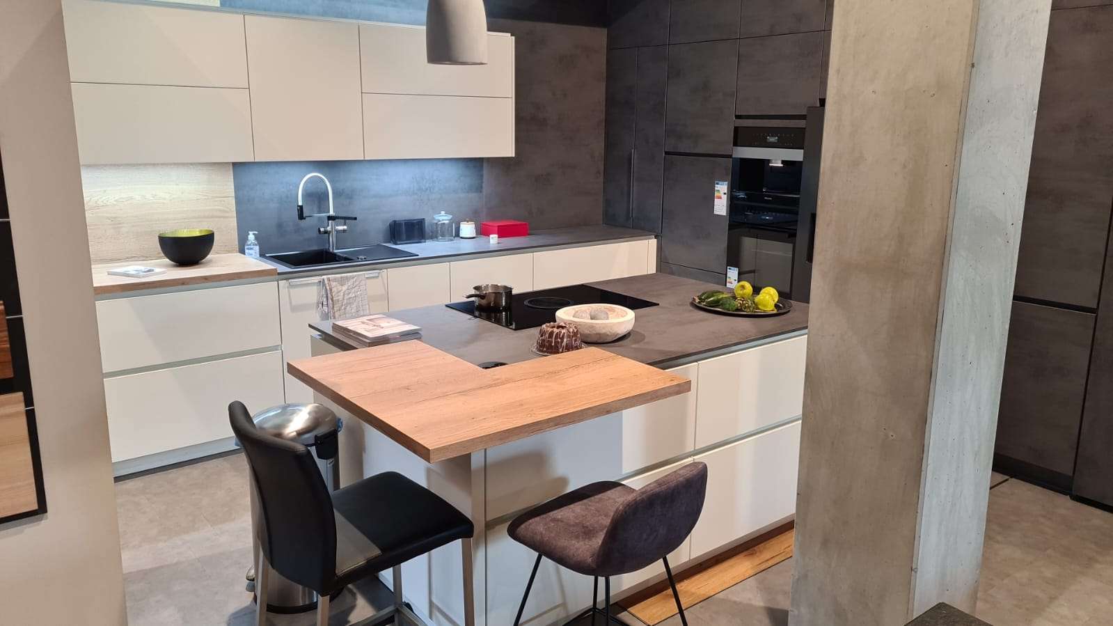 Musterküche Nobilia mit Miele/Bora Geräten