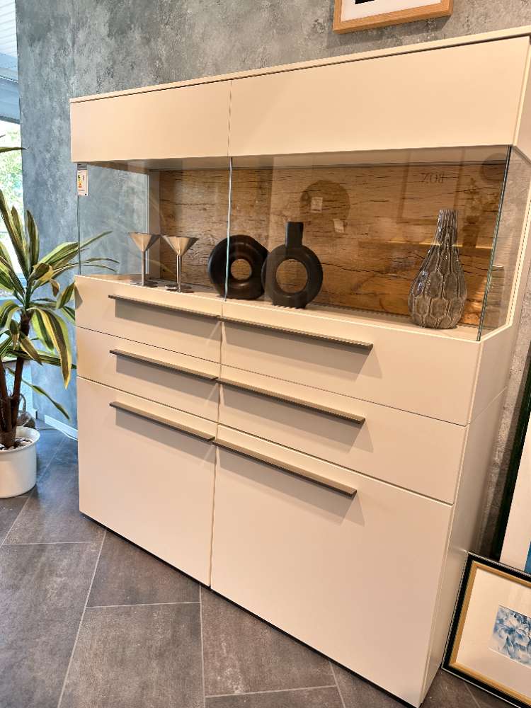 Highboard in Lack seidenmatt weiß