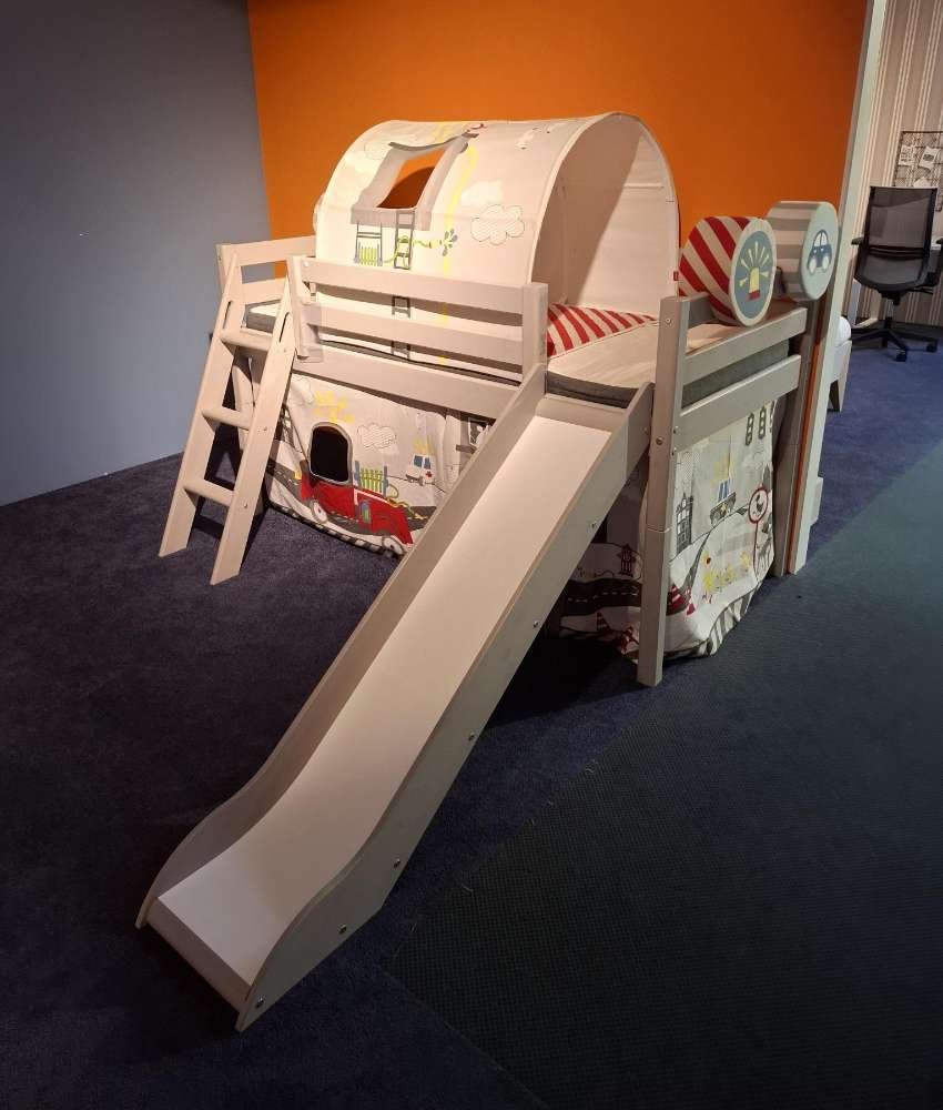 Spielbett mit Leiter,Rutsche,Matratze und Zubehör  Lgfl.90x200cm
