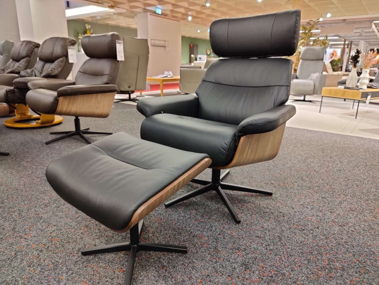 Design – Relaxsessel inkl Hocker – Skandi – Fernsehsessel – Leder