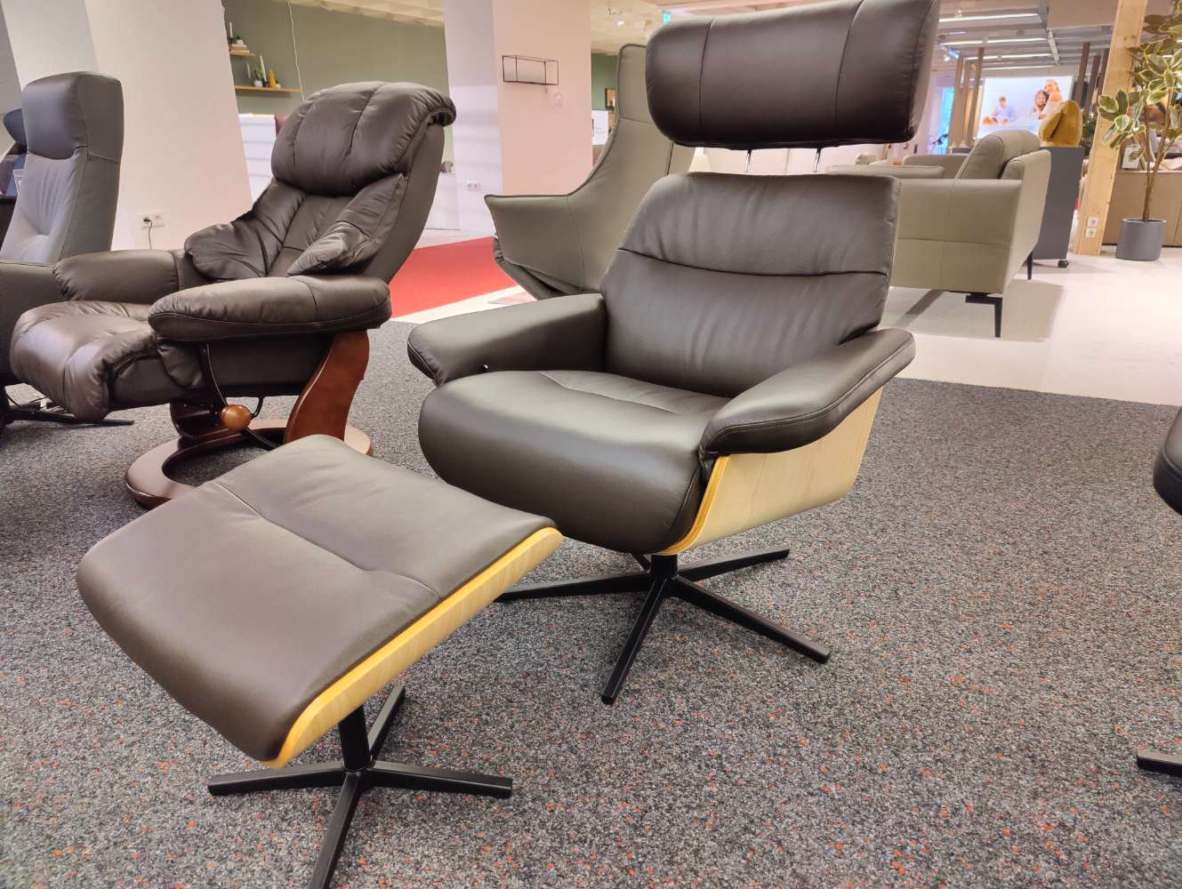 Design – Relaxsessel inkl Hocker – Skandi – Fernsehsessel – Leder